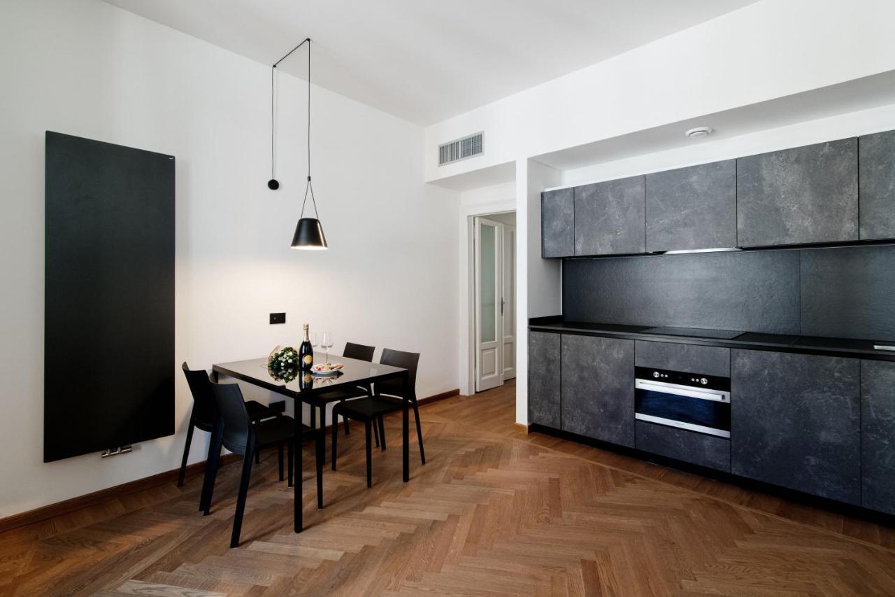 Apartament Dome'S Charme - The House Of Travelers Como Zewnętrze zdjęcie